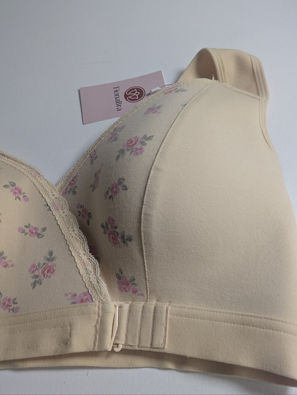 Fiona Bra - Comfortable & Convenient Front Wrap Closure Bra for Seniors XL Roses - Picture 4 of 12